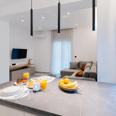 Alter Ego Cozy Corner Apartment